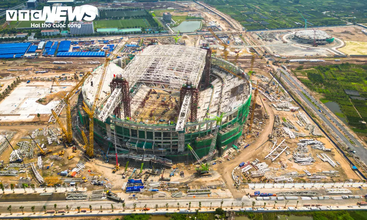 Mục sở thị mái vòm 8.600 tấn tự đóng mở của sân vận động PVF ở Hưng Yên