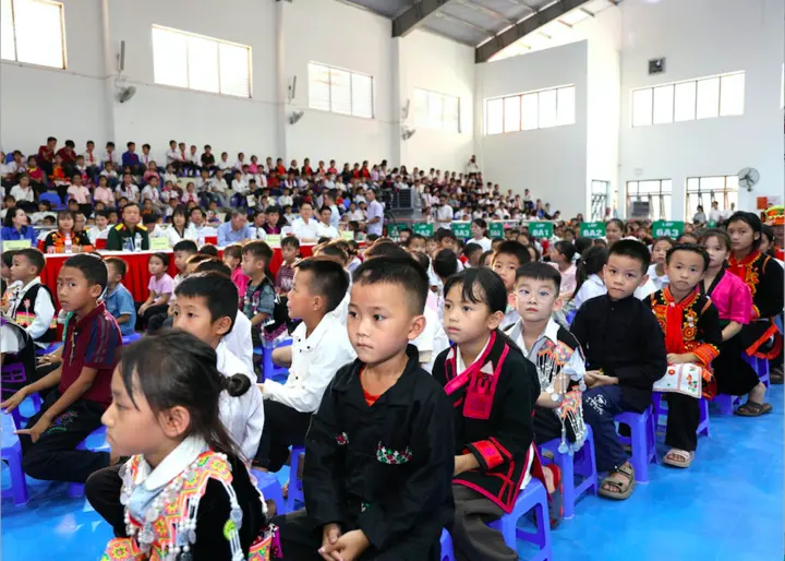 Trung thu đầu tiên tại trường Petrovietnam: Thắp sáng niềm tin nơi biên cương