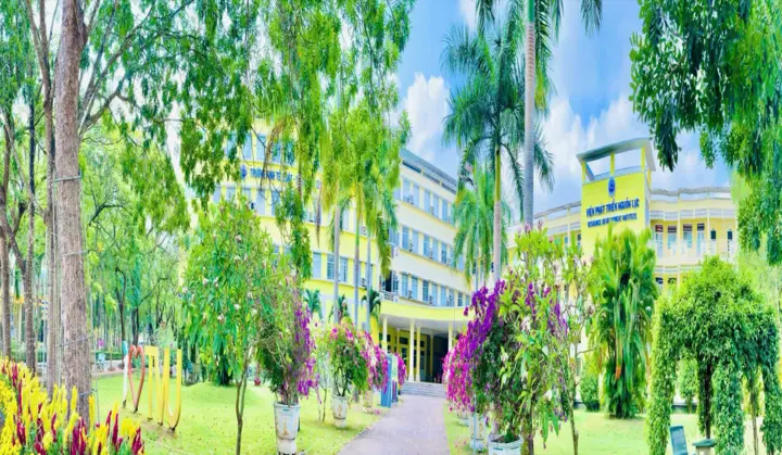 Đại học Trà Vinh đứng đầu Việt Nam trên bảng xếp hạng UI GreenMetric 2026