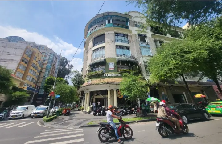 Sài Gòn trên tầng bậc thang