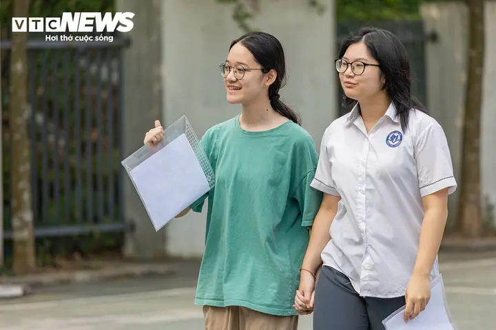 Thi lớp 10 chỉ Toán, Văn: Hai môn có đủ để phân loại học sinh?