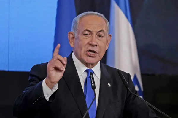 Thủ tướng Israel: Phi công đâm đồng nghiệp, cố lao máy bay xuống đất