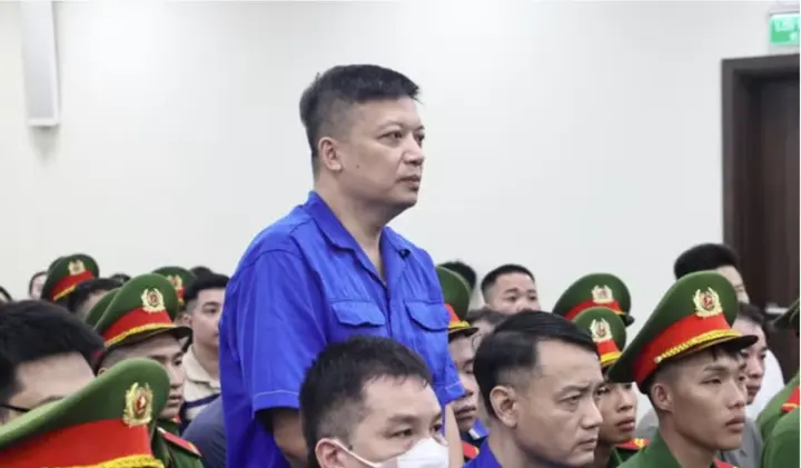Cựu Phó phòng hình sự phủ nhận cầm 140.000 USD giúp công ty sữa giả 'chạy tội'