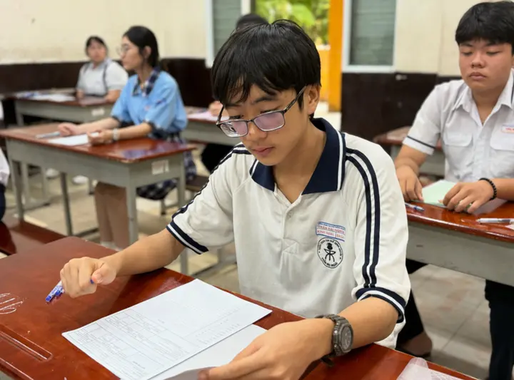 Đề xuất thi lớp 10 chỉ Toán và Văn: Giảm áp lực nhưng lo trò 'bỏ bê' tiếng Anh
