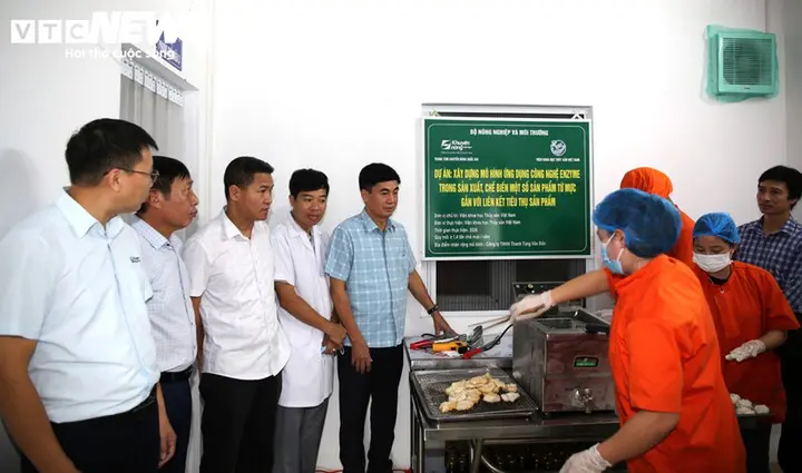 Ứng dụng công nghệ enzyme và lồng nhựa HDPE trong sản xuất thủy sản Vân Đồn