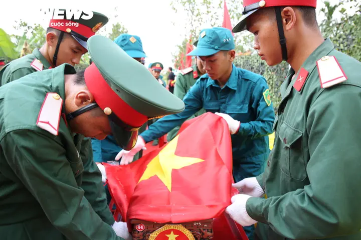Xúc động lễ truy điệu, an táng 56 hài cốt liệt sĩ và đồng bào tử nạn ở Hải Phòng