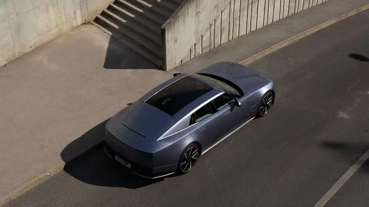 Lộ diện xe điện Jaguar sạc siêu nhanh