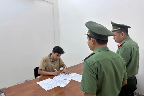 Bắt giam bị can thứ 7 trong đường dây làm tiền giả liên tỉnh