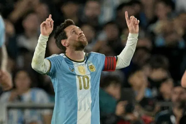 Messi làm được gì ngày chia tay tuyển Argentina?