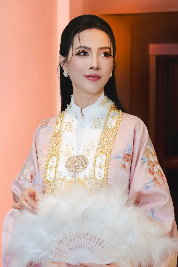 Hoa hậu Phan Thị Mơ thế nào sau 8 năm đăng quang cuộc thi quốc tế?