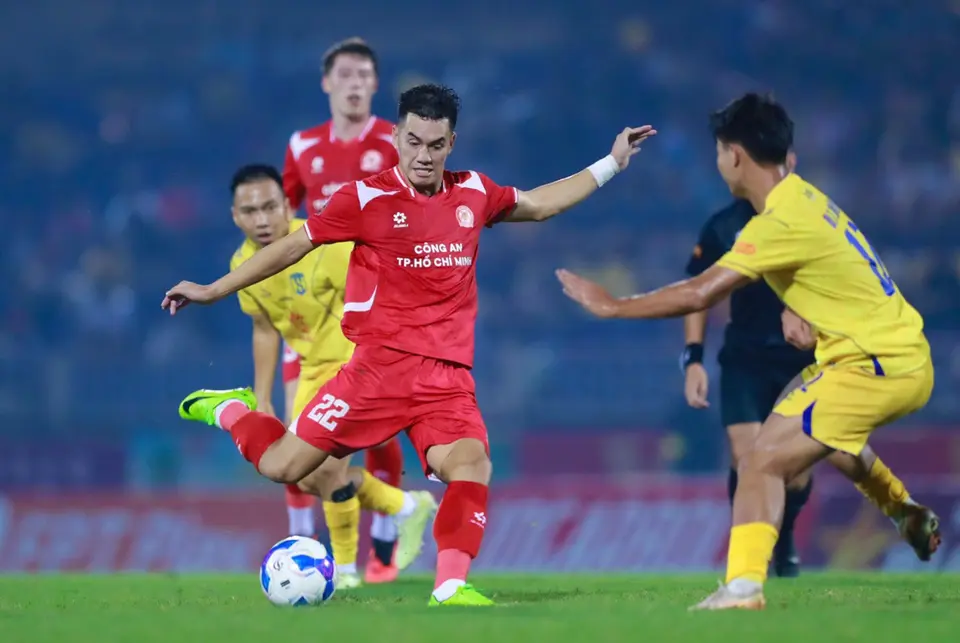Xuân Son chấn thương, cơ hội lại về tay Tiến Linh
