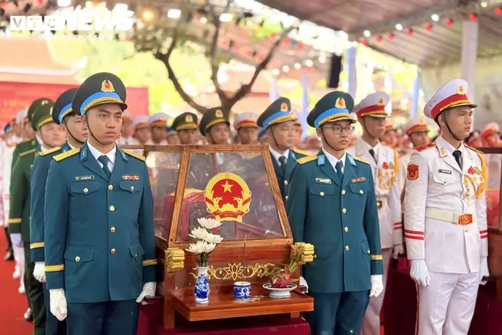 'Xin hương hồn các liệt sĩ hãy xem quê hương TP.HCM là nơi đất lành để yên nghỉ'