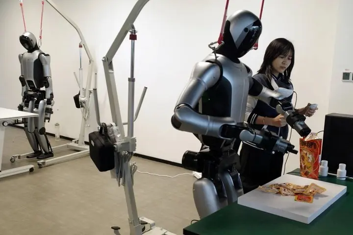 Công nghệ 15/10: Robot hình người có thể khiến chip nhớ khan hiếm