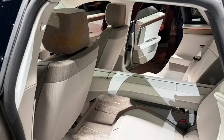 Lộ diện xe điện Jaguar sạc siêu nhanh