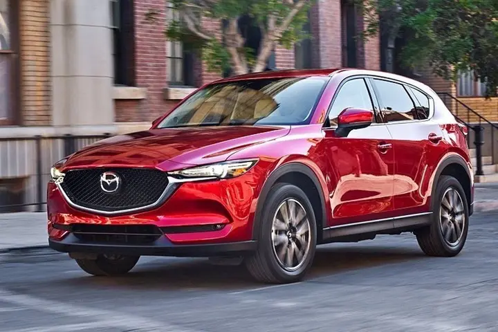 10 mẫu xe động cơ đốt trong bán chạy nhất thị trường 9 tháng đầu năm 2026