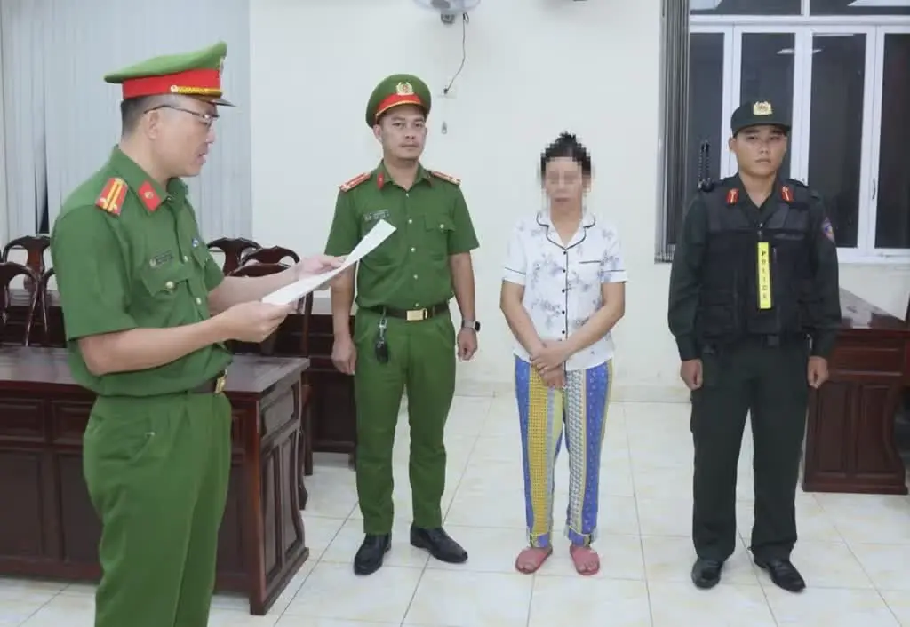 Khởi tố 2 người dùng chất tạo nạc nuôi heo