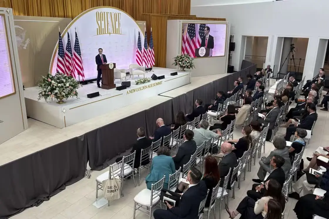 Ông Trump gọi Elon Musk là 'báu vật quốc gia'