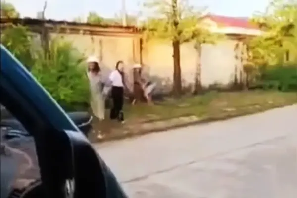 3 mẹ con cô giáo bị chém trên đường về, bé 6 tuổi tử vong