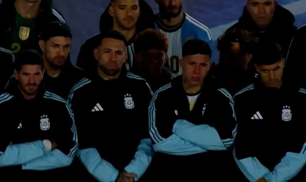 Bài phát biểu xúc động cả Argentina của Messi