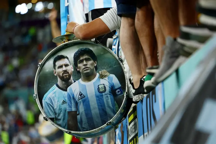 Argentina tôn vinh Messi: Lời chia tay đẹp nhất Maradona từng bỏ lỡ