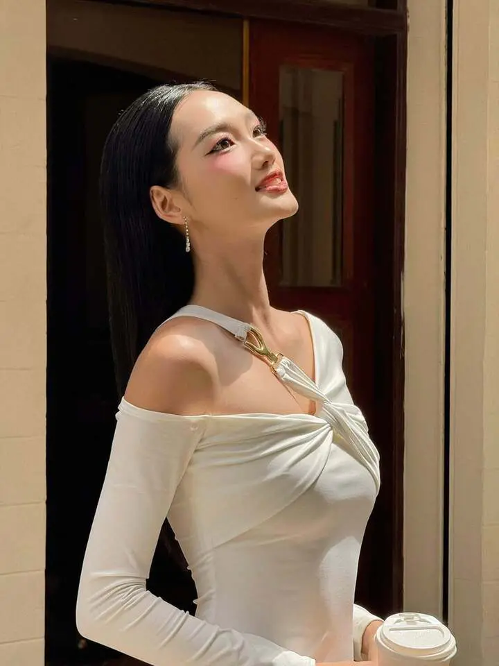Nhan sắc đời thường Miss Universe Vietnam 2026 Nguyễn Quỳnh Anh