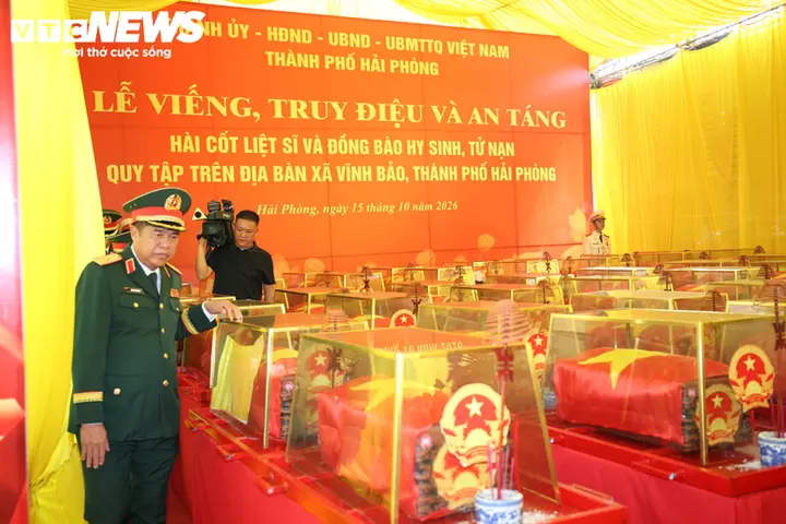 Xúc động lễ truy điệu, an táng 56 hài cốt liệt sĩ và đồng bào tử nạn ở Hải Phòng