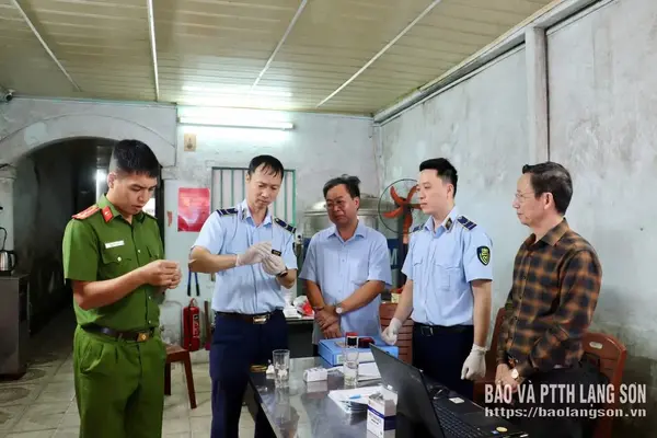 Xí nghiệp rượu Mẫu Sơn bị xử phạt do vi phạm quy định bảo quản