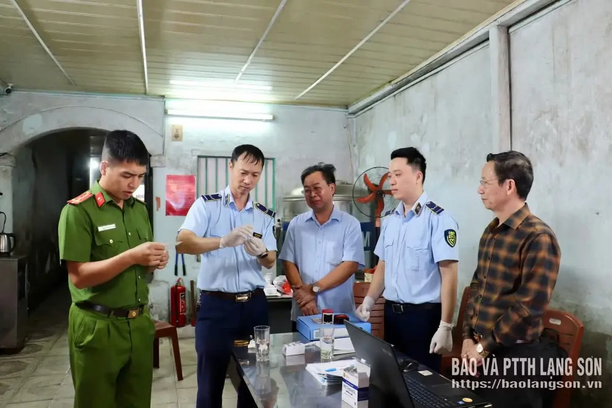 Xí nghiệp rượu Mẫu Sơn bị xử phạt do vi phạm quy định bảo quản