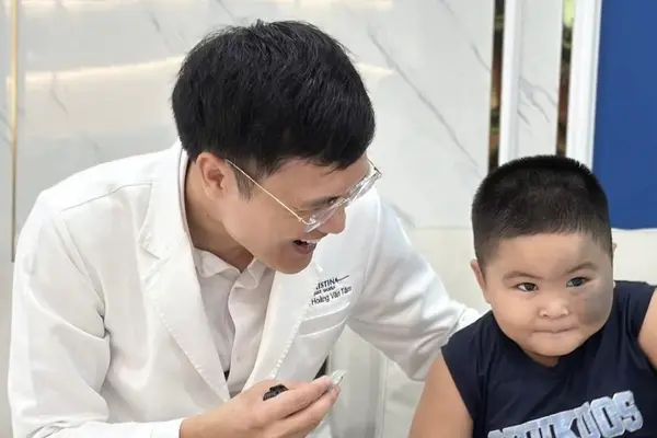 Phát động chuỗi khám tầm soát xóa 'Bớt' miễn phí trên cả nước