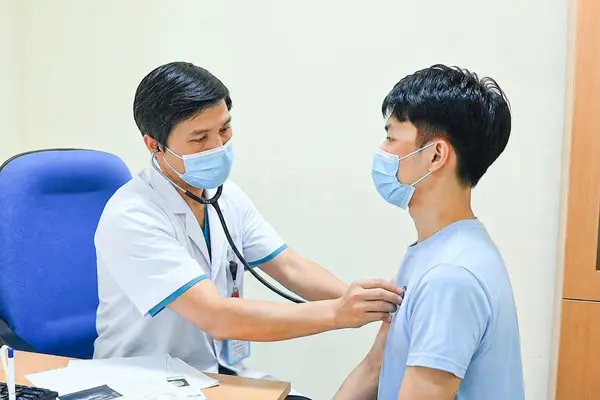 Sang nước ngoài khám tổng quát, người phụ nữ vẫn phát hiện ung thư muộn