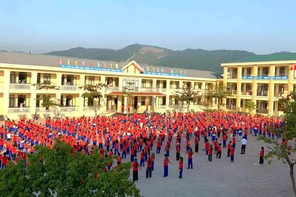 161/166 học sinh điểm trường ở Nghệ An đi học trở lại sau hơn một tháng