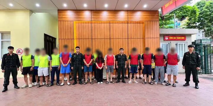 Phá đường dây buôn bán hàng cấm là thuốc, thiết bị y tế hơn 500 tỷ đồng