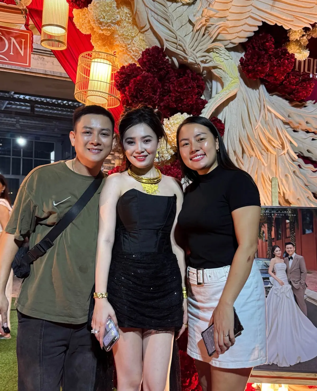 Hoài Lâm hạnh phúc bên vợ kém 9 tuổi