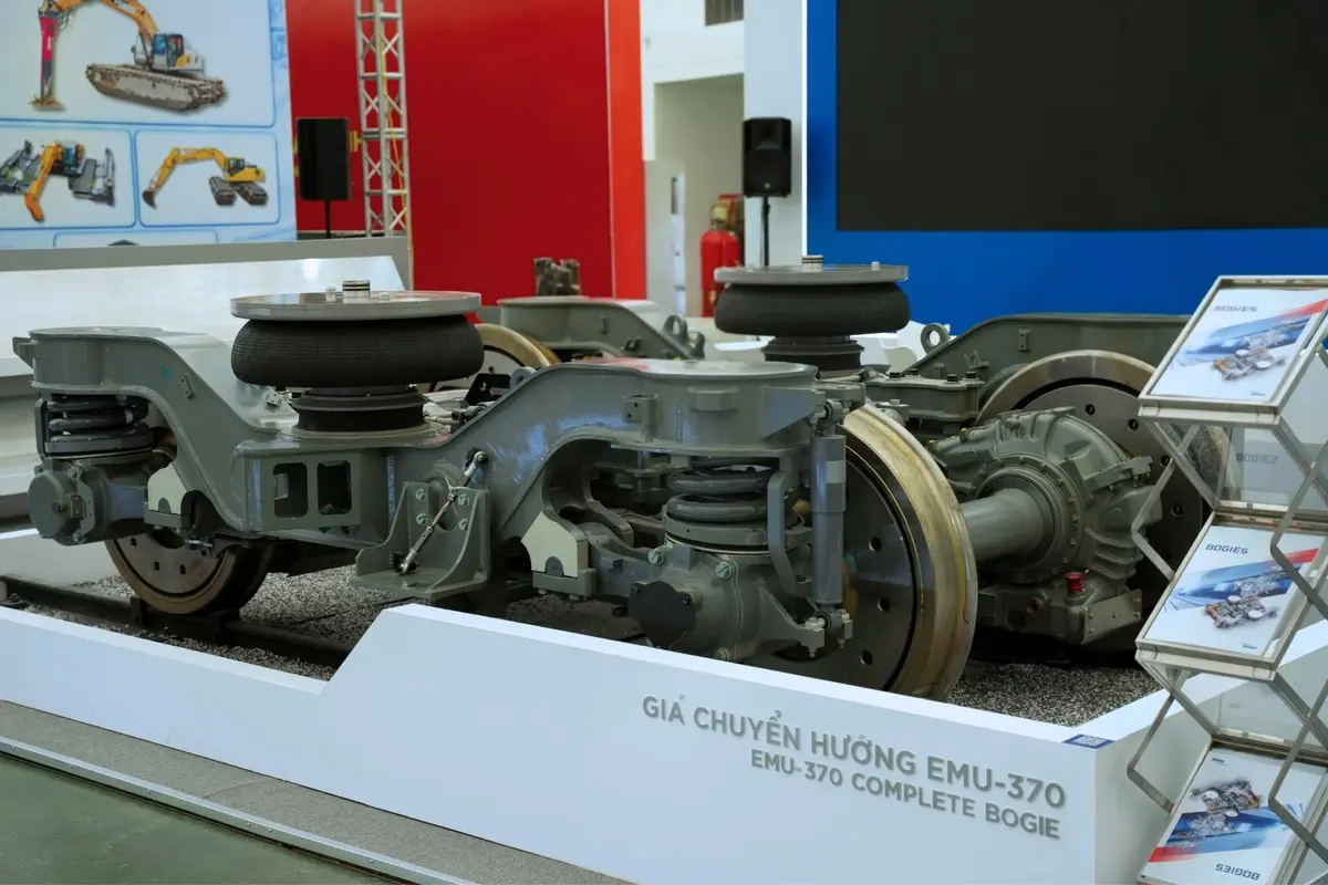 Hé lộ mô hình tàu cao tốc của Thaco, dài hơn 200 m, tốc độ 370 km/h