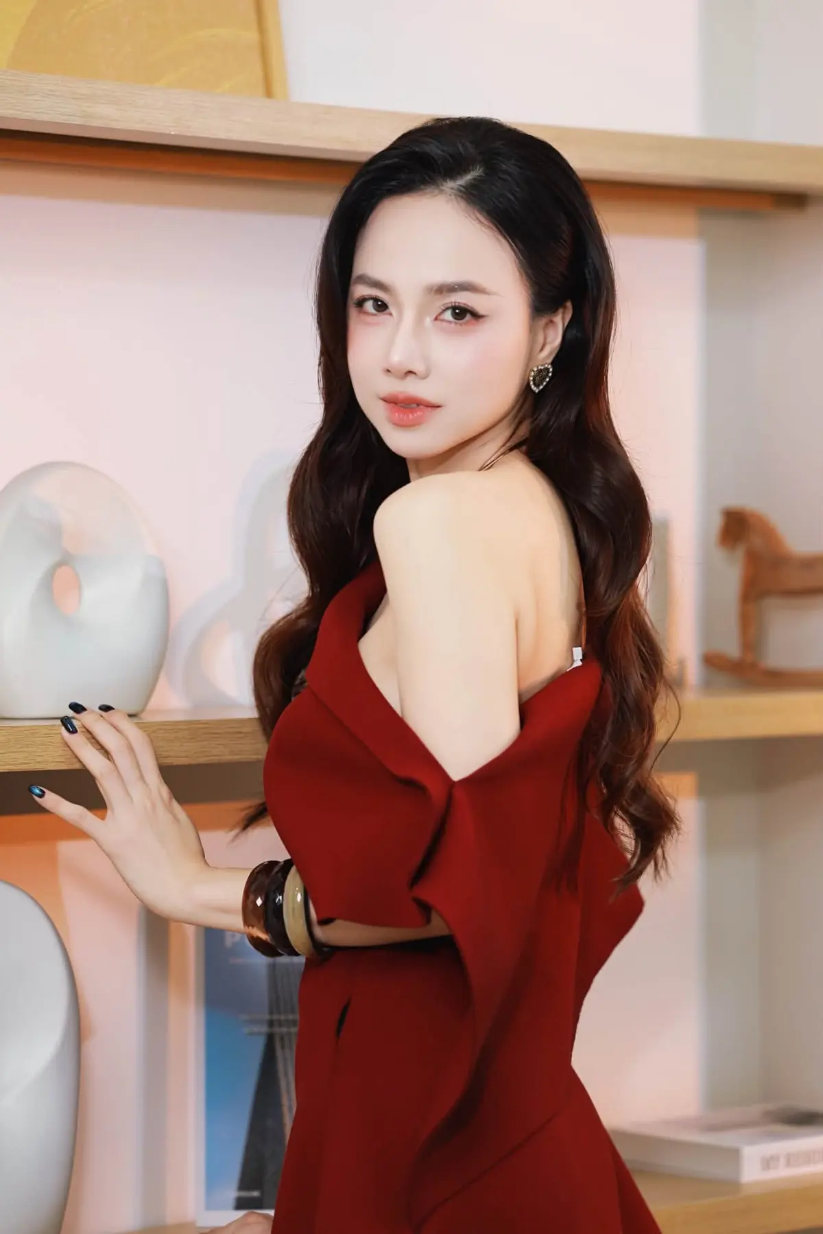 Cuộc sống của Đinh Ngọc Diệp ở tuổi 42