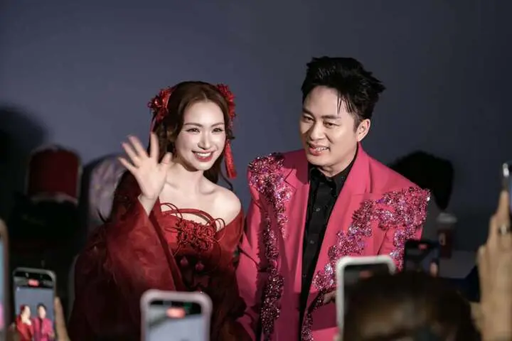 Hòa Minzy góp mặt trong concert kỷ niệm 25 năm ca hát của Tùng Dương
