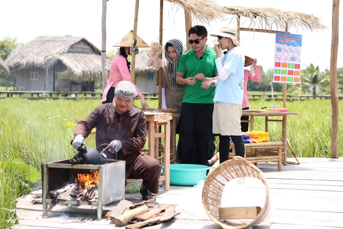 Game show Việt vẫn 'nảy lửa' khi 49 nghệ sĩ dừng lại