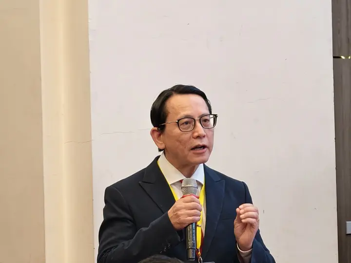 Hội nghị khoa học của HUBT: Chăm sóc sức khỏe toàn diện trong kỷ nguyên số