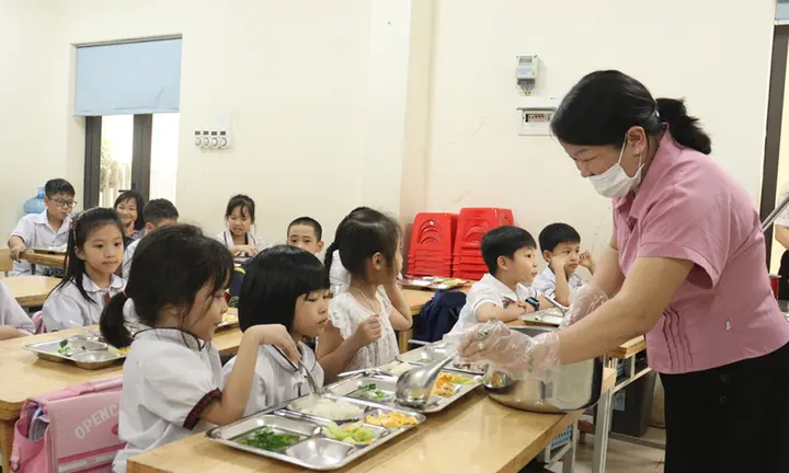 Loạt trường tại Bắc Ninh chưa tổ chức ăn bán trú: UBND thành phố vào cuộc
