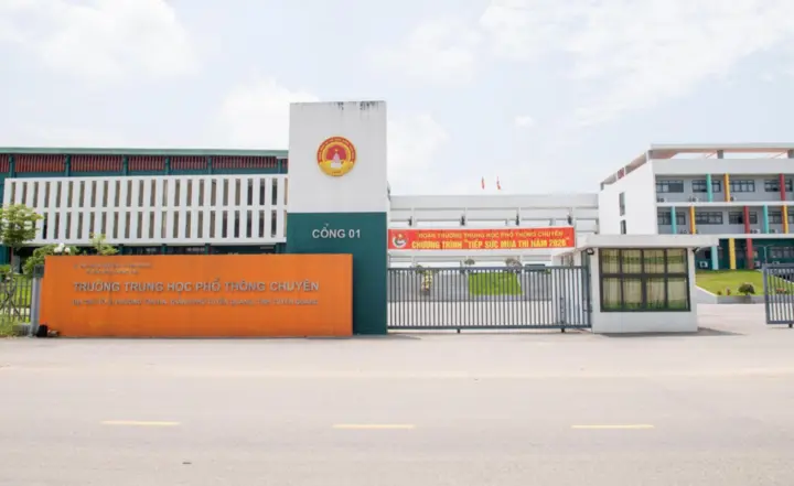 Khởi tố Giám đốc Sở Giáo dục và Đào tạo Tuyên Quang Vũ Đình Hưng