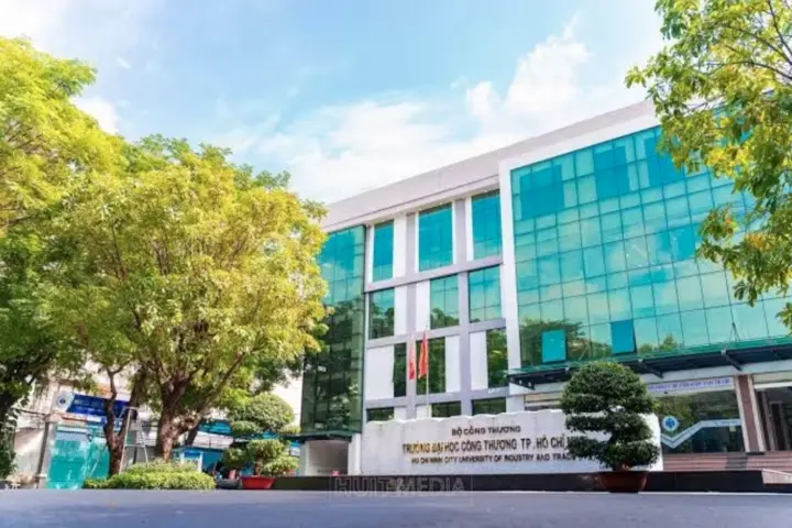 16 trường đại học Việt Nam có doanh thu nghìn tỷ