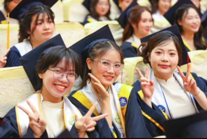 Thủ tướng yêu cầu làm sạch 12 triệu dữ liệu văn bằng, chứng chỉ trên VNeID