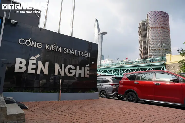 Bên trong các cống ngăn triều ở TP.HCM trước ngày vận hành