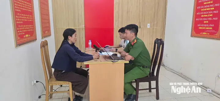 Phụ huynh nhận sai sau 1 tháng cho con nghỉ học vì sáp nhập trường ở Nghệ An