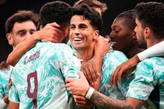 Ronaldo bỏ đội tuyển, Bồ Đào Nha vẫn thắng Đan Mạch 4-2