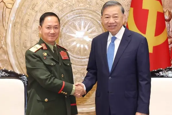 Tổng Bí thư, Chủ tịch nước Tô Lâm tiếp Phó Thủ tướng, Bộ trưởng Quốc phòng Lào