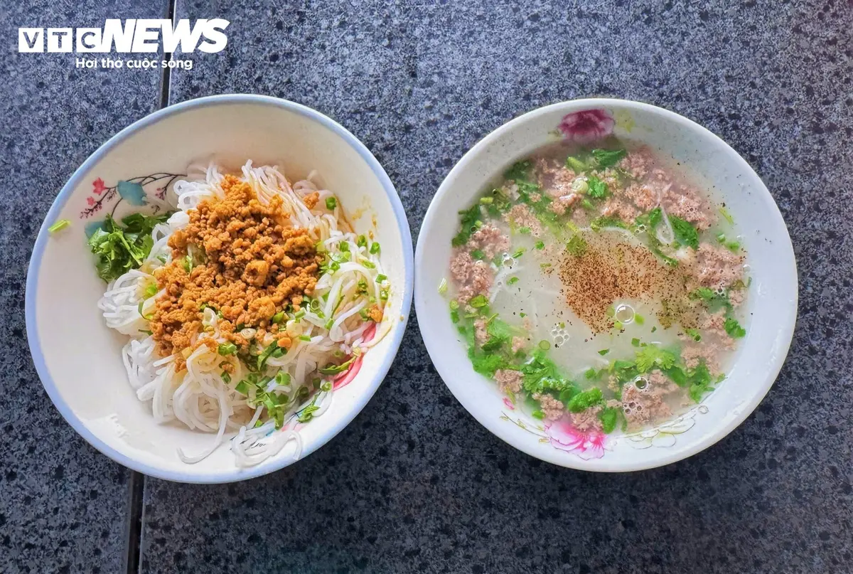 Kỳ công quy trình làm tô bún đặc sản trứ danh, rẻ nhất Gia Lai
