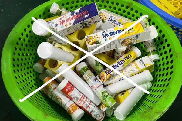 Triệt phá cơ sở sản xuất hơn 1,2 triệu lọ C sủi giả ở Hà Nội