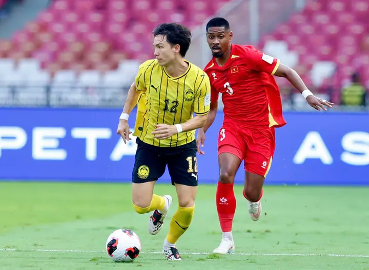 HLV Kim Sang-sik đánh đổi giải FIFA lấy bài học khắc nghiệt