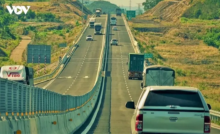 Bộ Xây dựng đề xuất cơ chế đặc thù để mở rộng cao tốc Bắc - Nam lên 6 làn xe